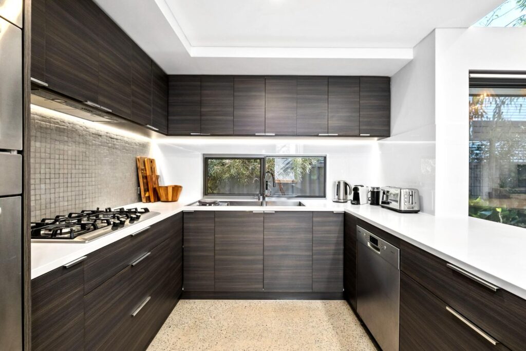 edbfda3f-4421-4be0-be79-31e4ba0e9b6e